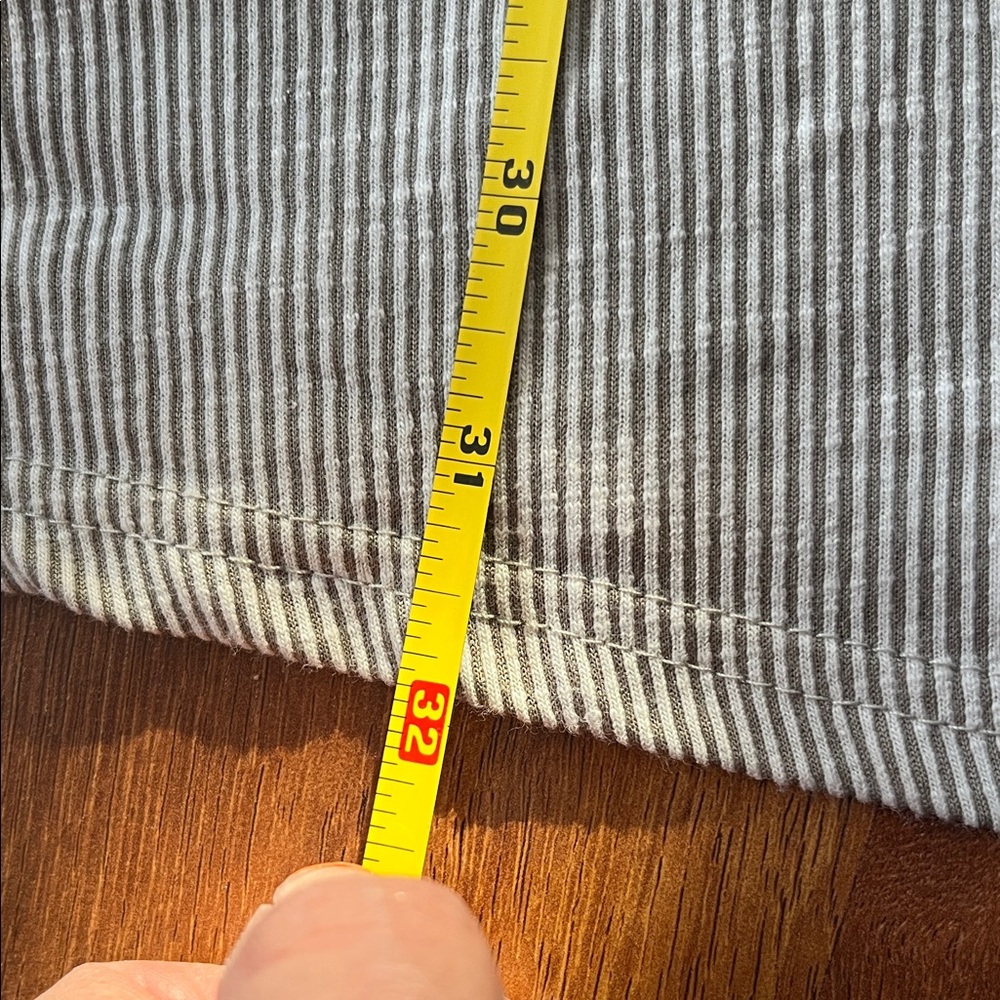 Like new DONNI Light Gray striped Women's Cardigan - Picture 9 of 10